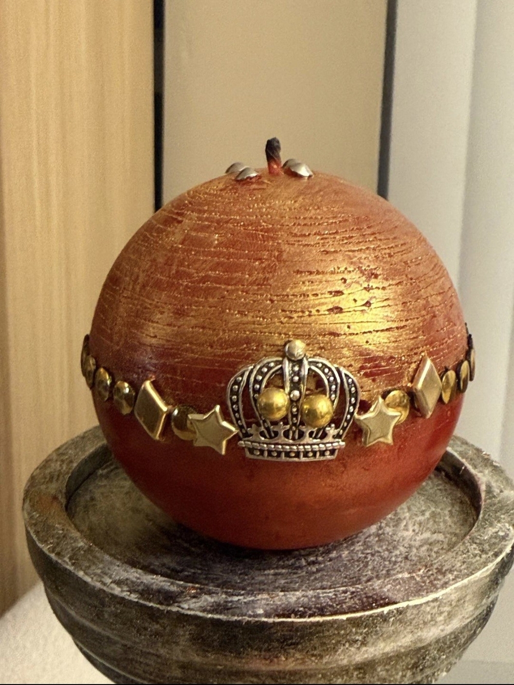 Artisan Golden Eye Crown Pillar Candle Gold 3.5"